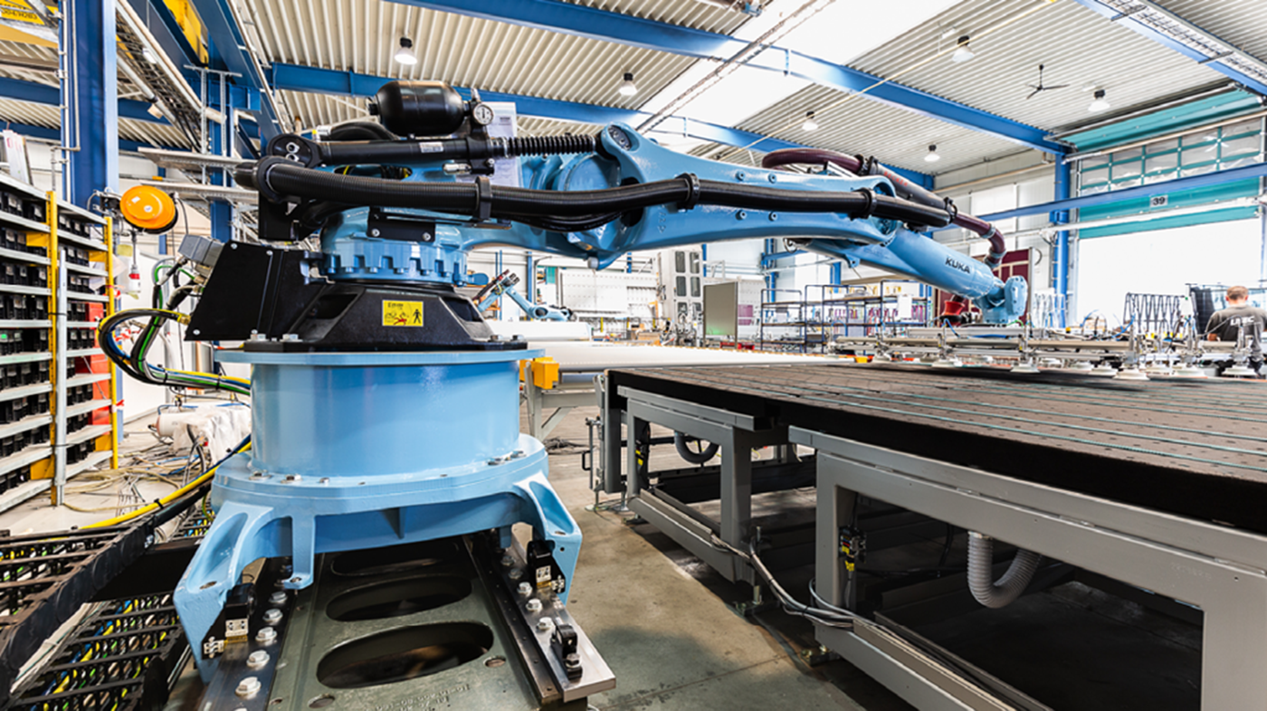 Kuka Roboter bei LiSEC