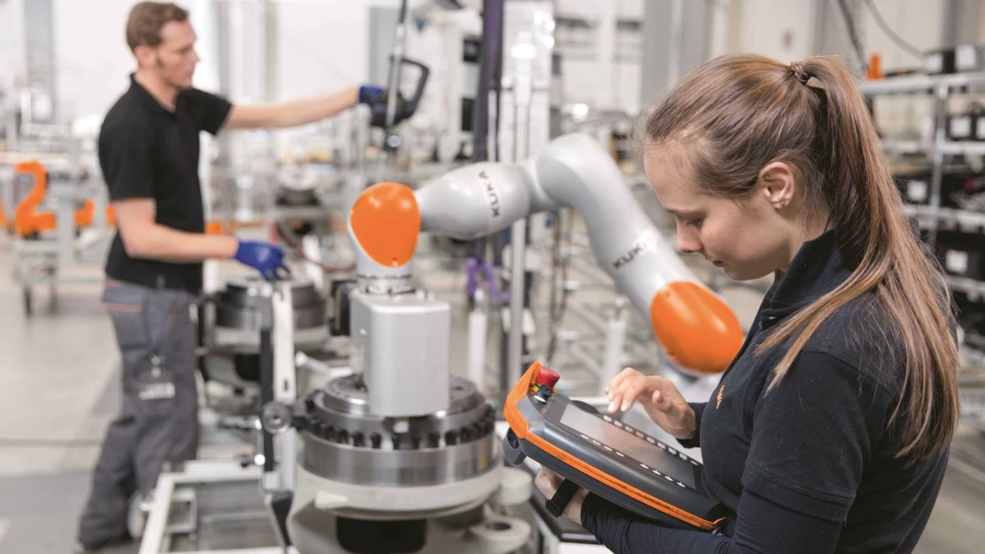 De werknemer kan op elk moment ingrijpen in het montageproces. Afschermingen zijn daarbij niet nodig.